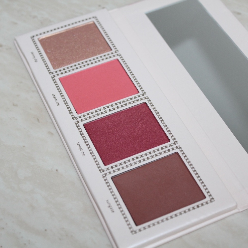 Jouer Cheeky Crush Champagne & Macarons Face Palette - Picture 14 of 15